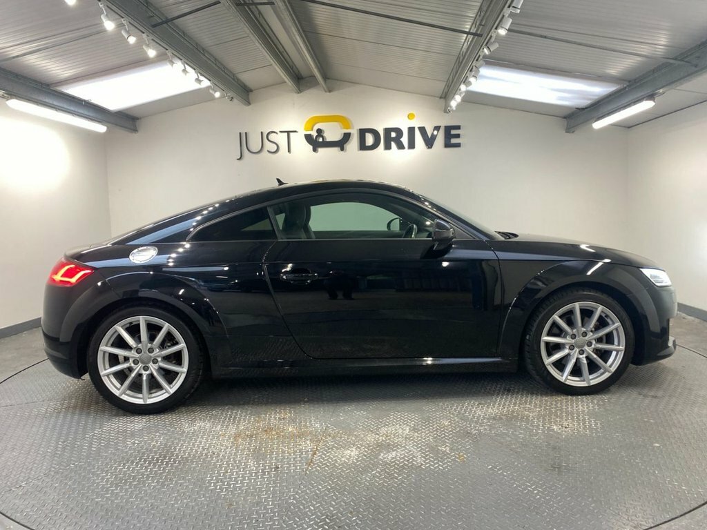 Audi TT 2L Sport Black #6