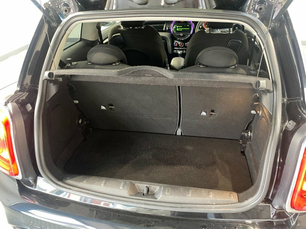 Mini Hatch 5-Door One Silver #28