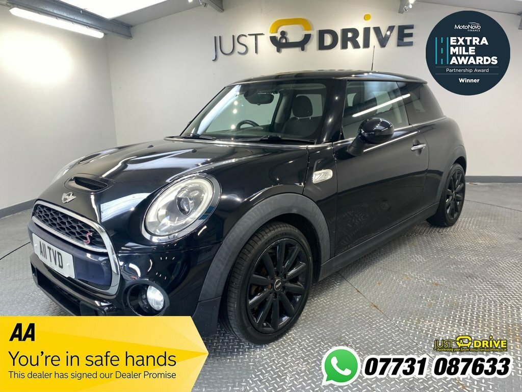 Mini Hatch 2L Cooper S Black