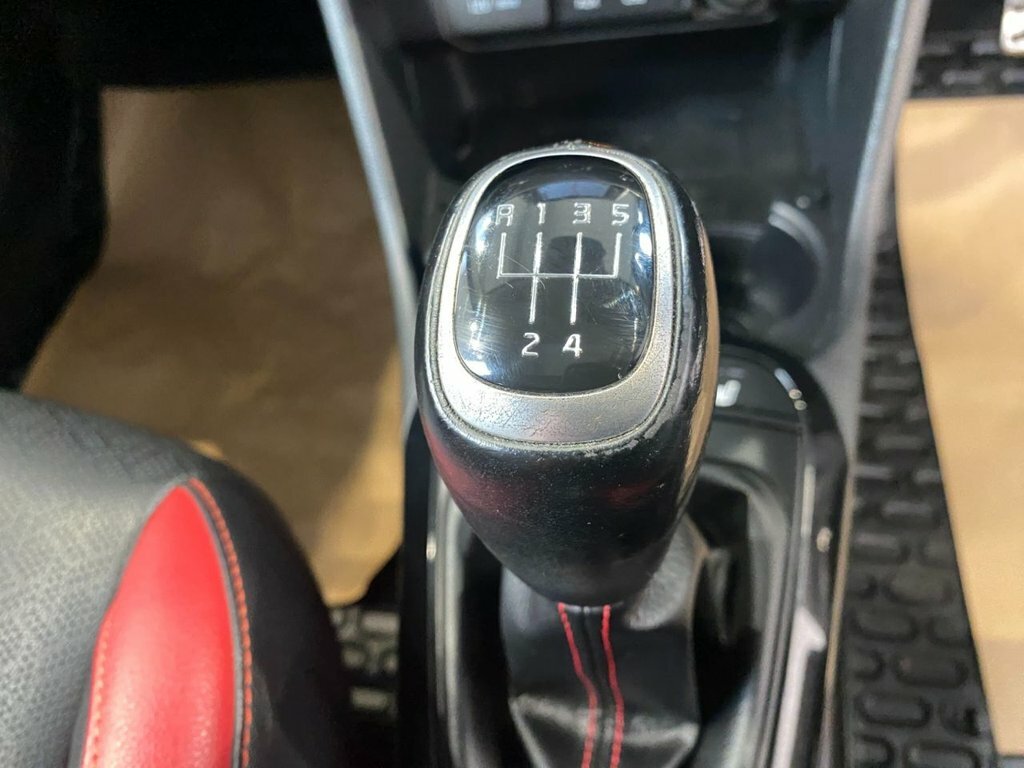 Kia Picanto X-line Black #19