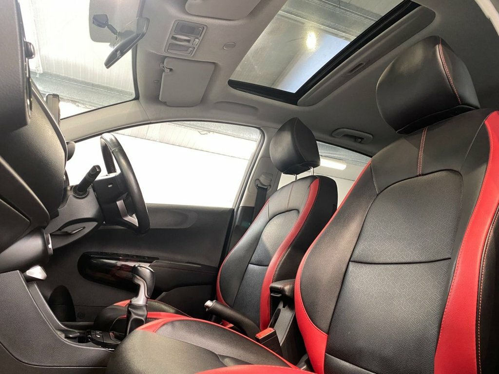 Kia Picanto X-line Black #23
