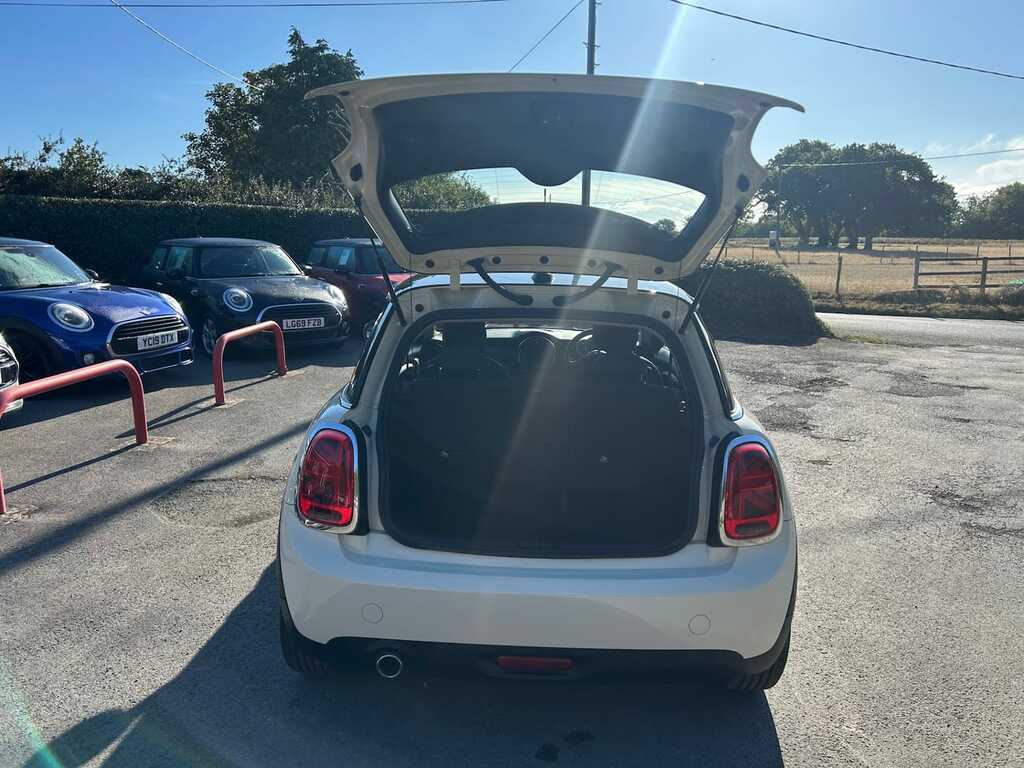 Mini Hatch 1.5 Cooper II DS68AVX White #5