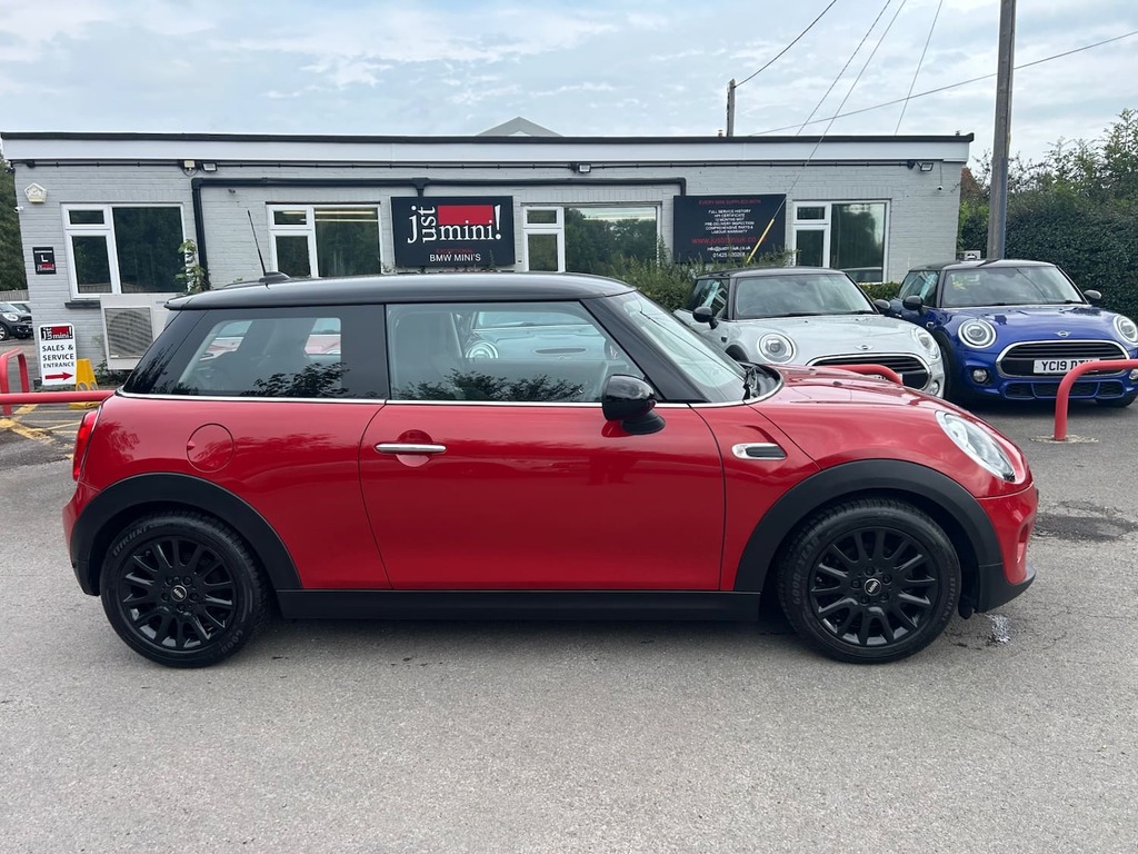 Mini Hatch 1.5 Cooper LG16GCY Red #2