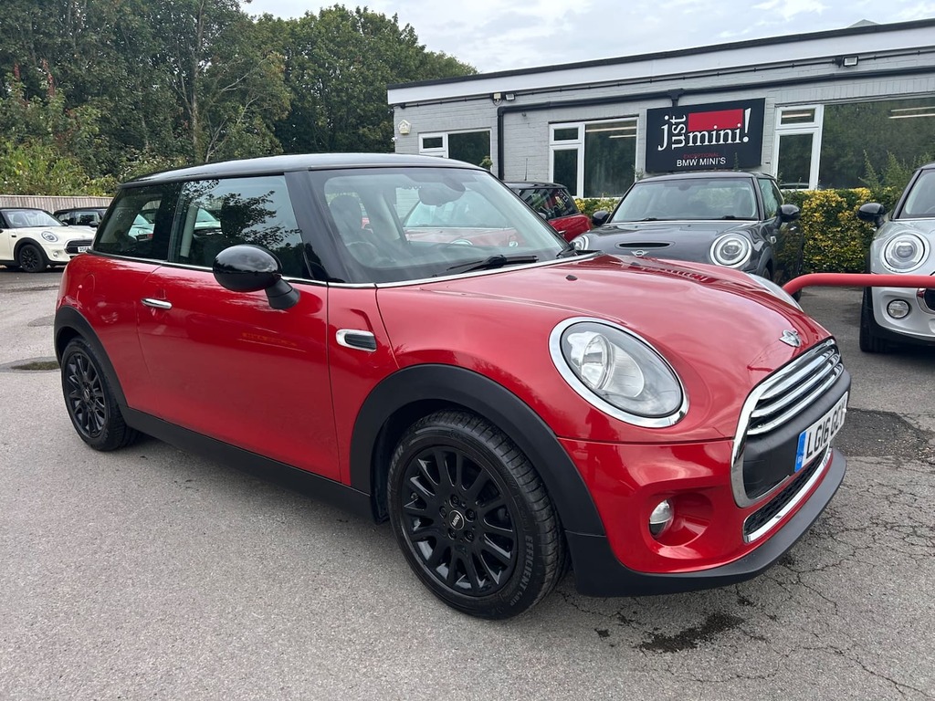 Mini Hatch 1.5 Cooper LG16GCY Red