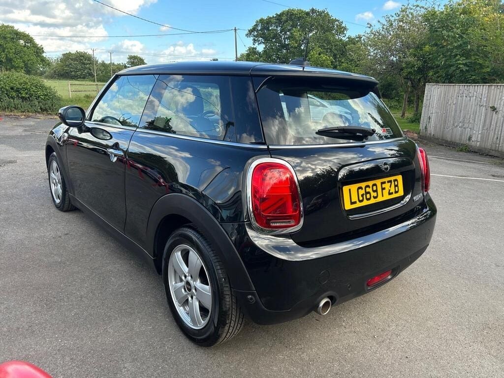 Mini Hatch 1.5 Cooper Classic II Black #6