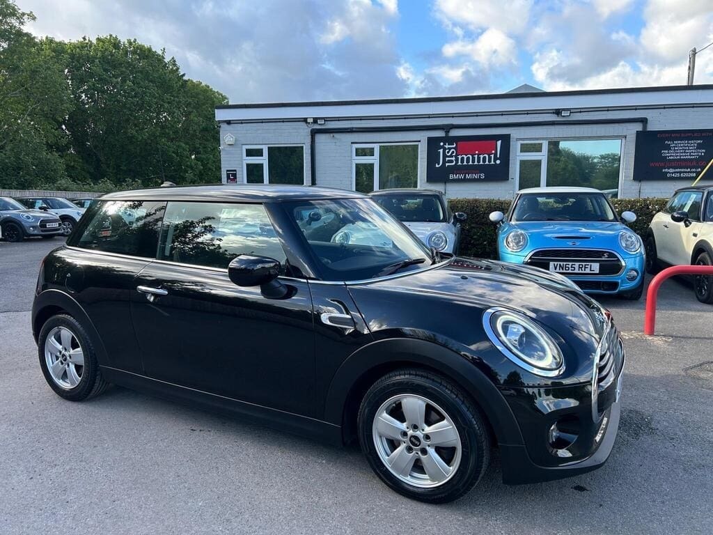 Mini Hatch 1.5 Cooper Classic II Black