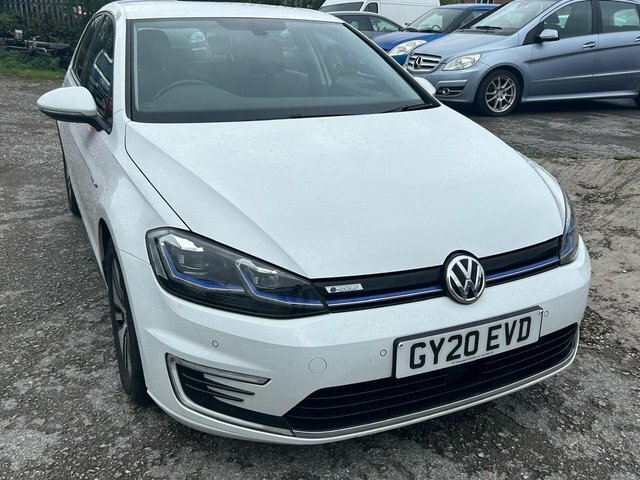 Volkswagen e-Golf 35.8Kwh E-golf White