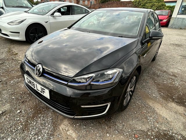 Volkswagen e-Golf 35.8Kwh E-golf Black #3