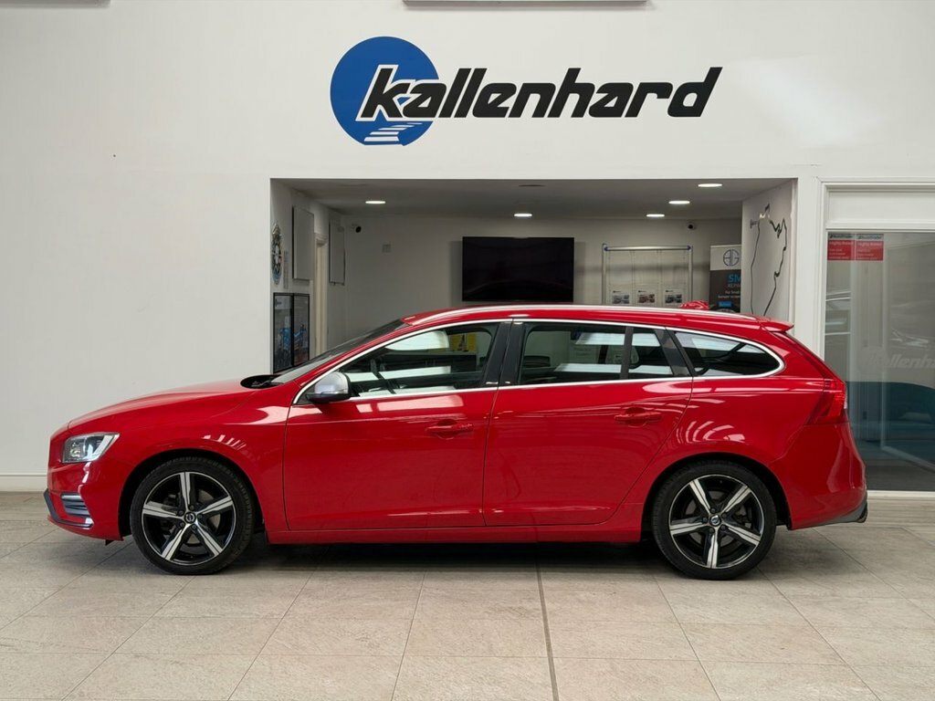 Volvo V60 2L R-design Lux Nav Red #4