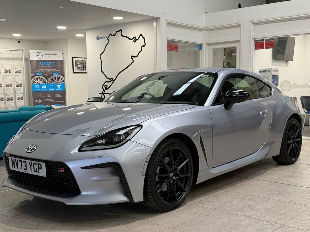 Toyota GR86 Coupe WV73YGP Silver #4