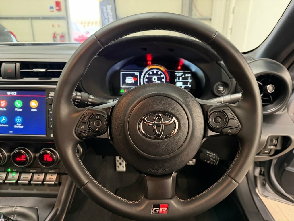 Toyota GR86 Coupe WV73YGP Silver #6