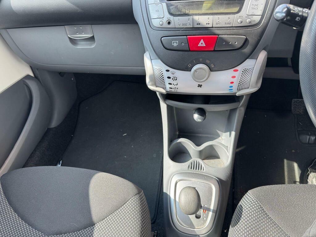 Toyota Aygo 1L Blue Blue #9