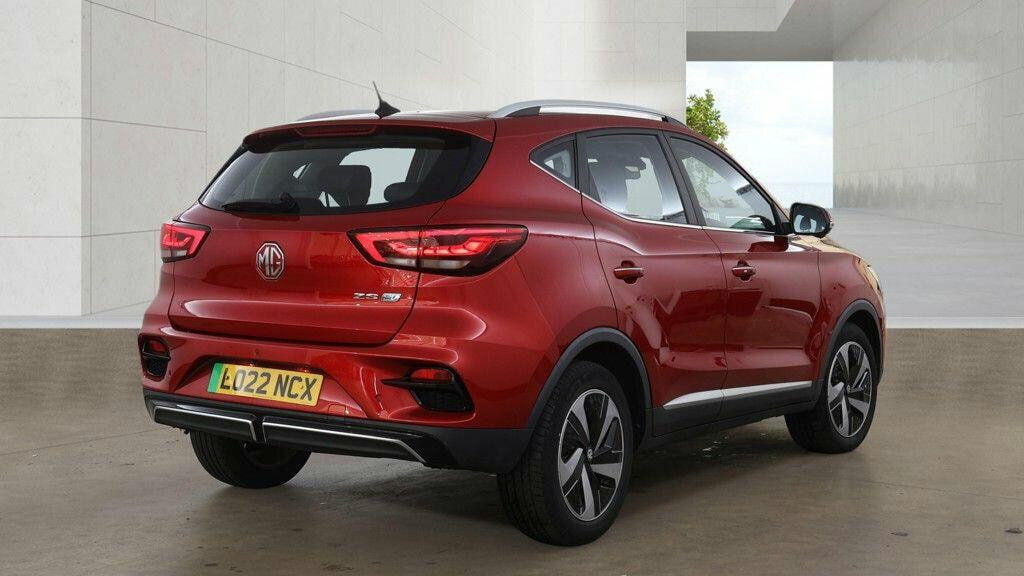 MG ZS 72.6Kwh Trophy Long Range Red #4
