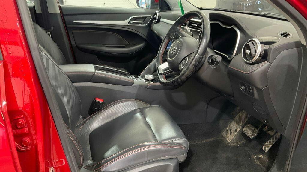 MG ZS 72.6Kwh Trophy Long Range Red #2