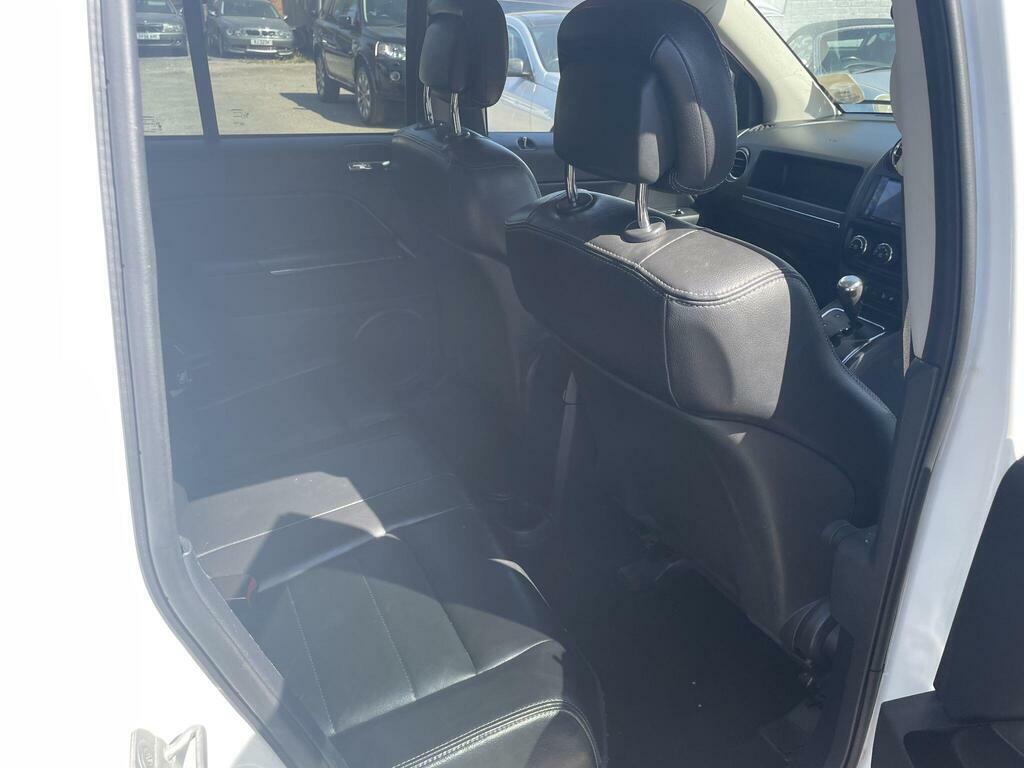 Jeep Compass Suv White #9