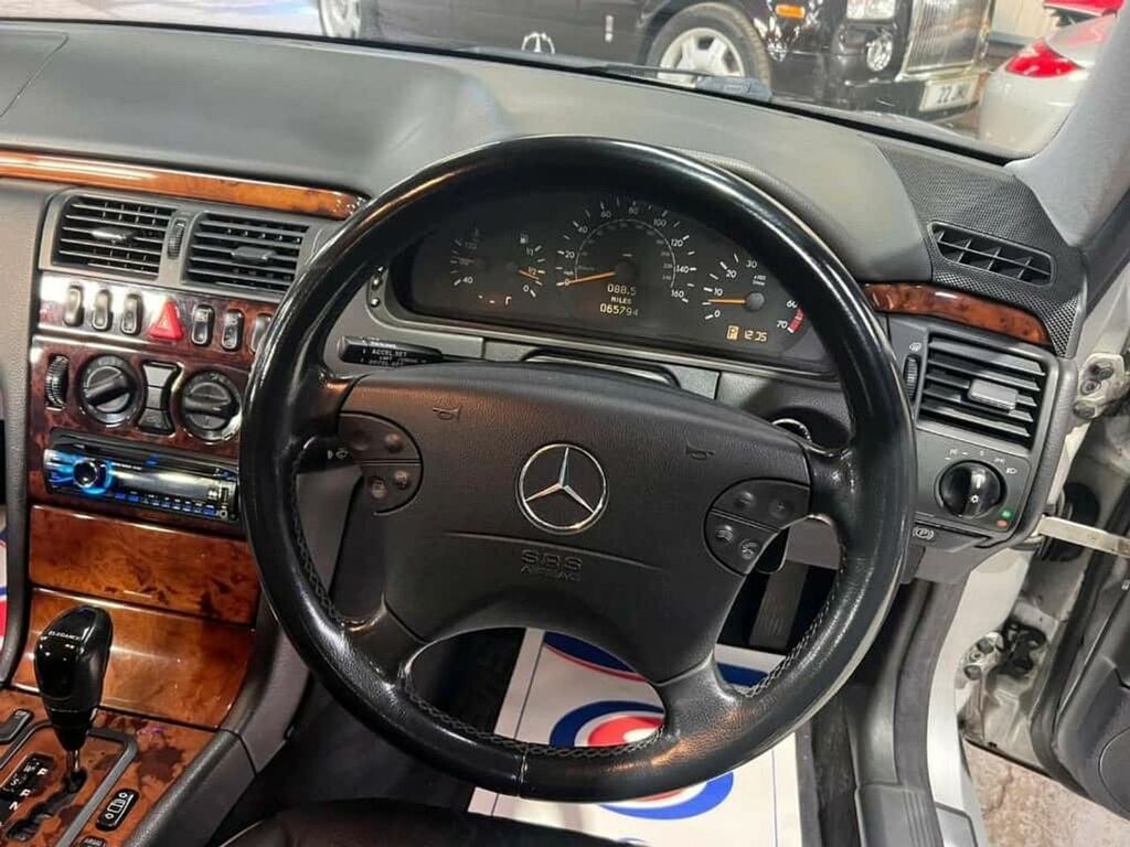 Mercedes-Benz E Class Saloon Silver #19