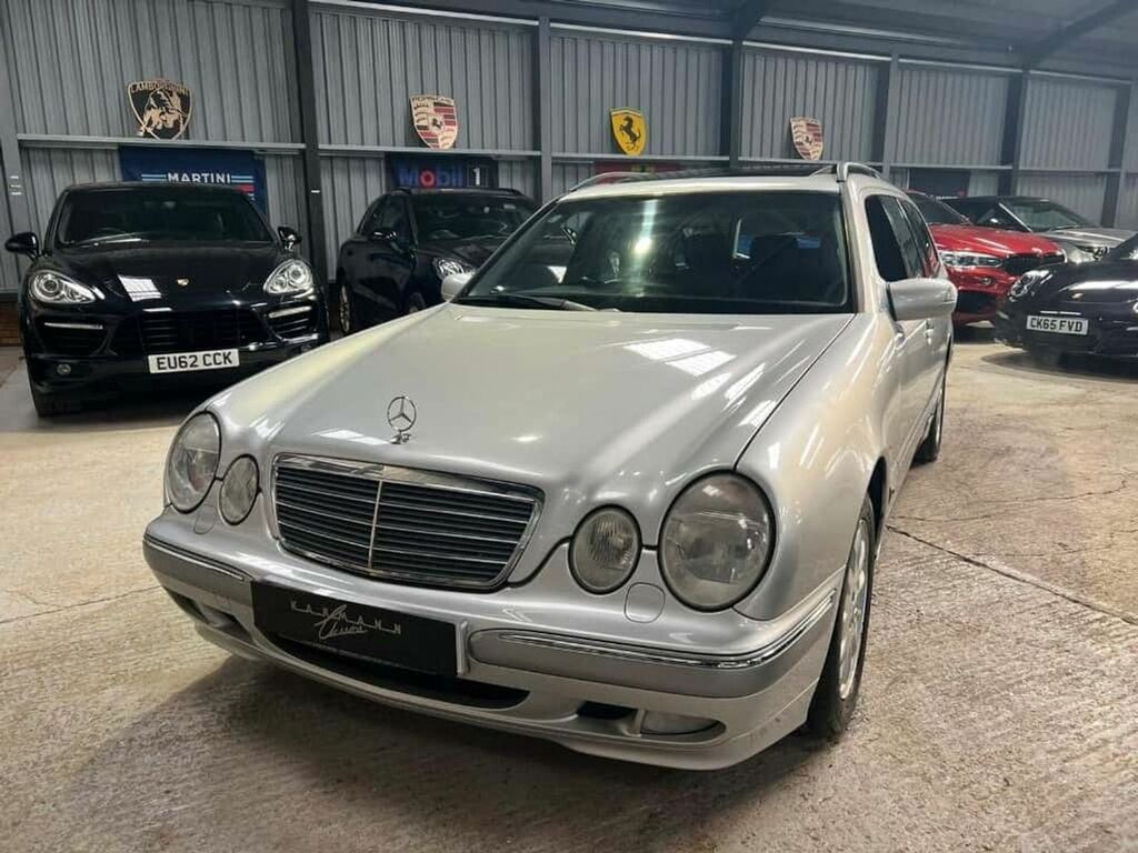 Mercedes-Benz E Class Saloon Silver #11