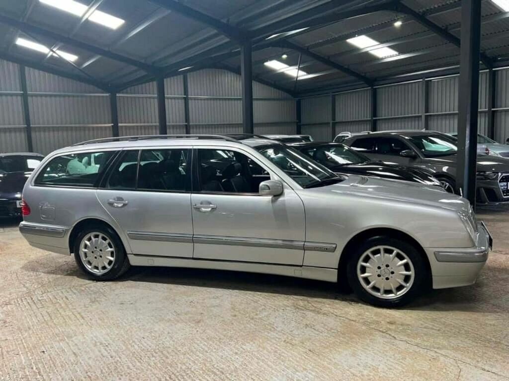 Mercedes-Benz E Class Saloon Silver #3