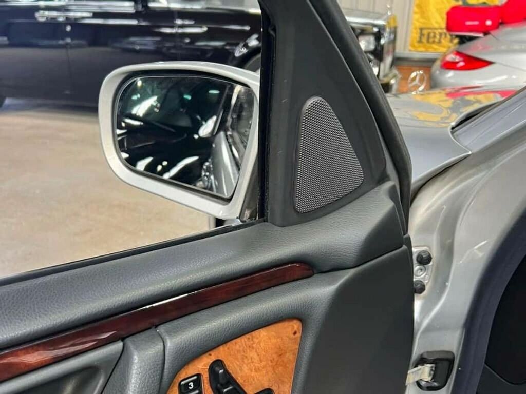 Mercedes-Benz E Class Saloon Silver #26