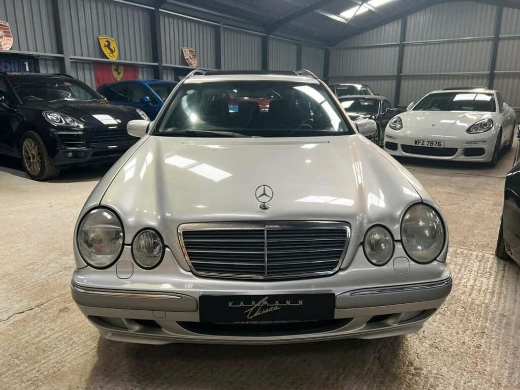 Mercedes-Benz E Class Saloon Silver #4