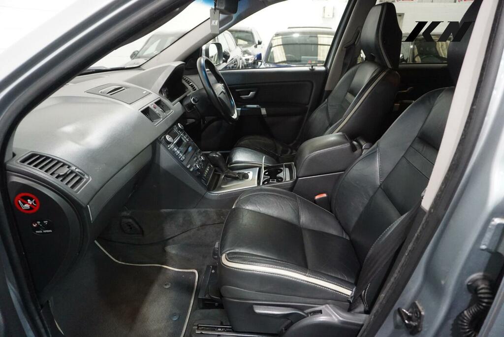 Volvo XC90 Active Black #31