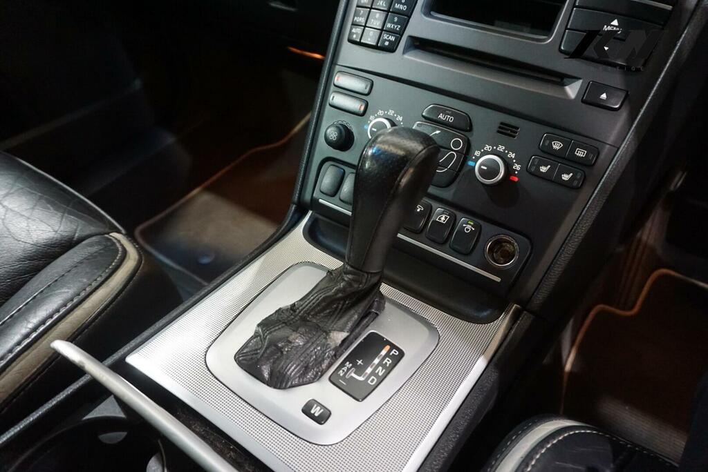 Volvo XC90 R-design Se Silver #4