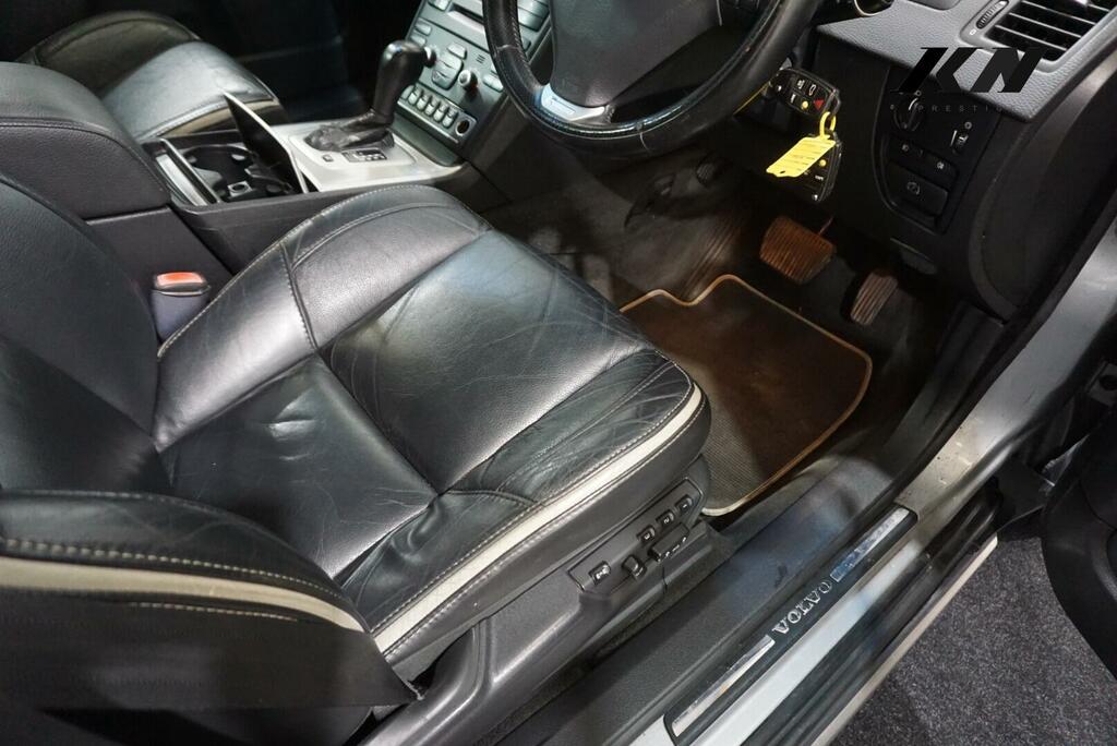 Volvo XC90 Active Black #38