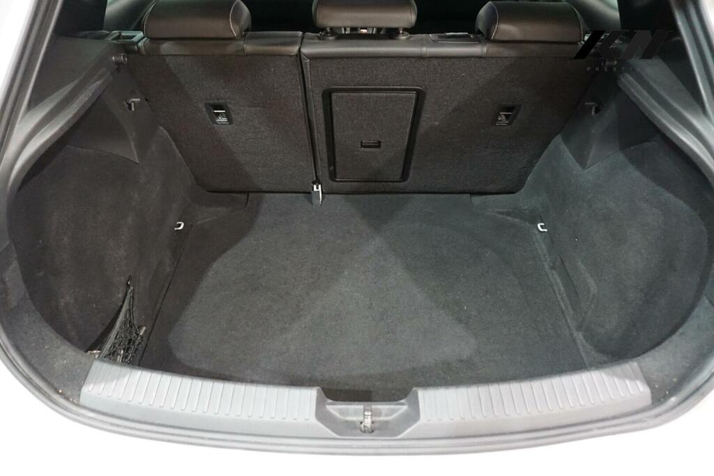 Seat Leon 2017 White #31