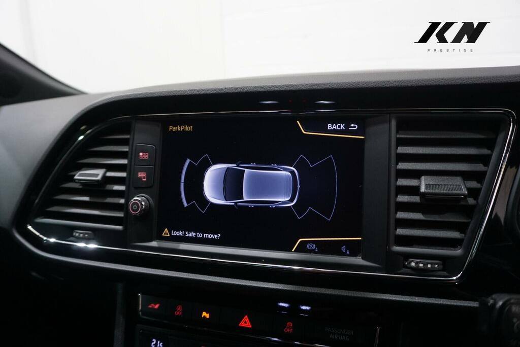 Seat Leon 2017 White #29