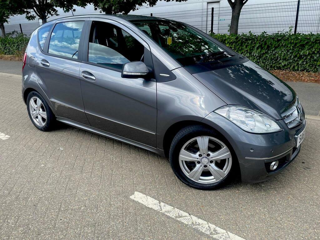 Mercedes-Benz A Class 2.0 A180 Cdi Avantgarde Se Cvt Grey #2
