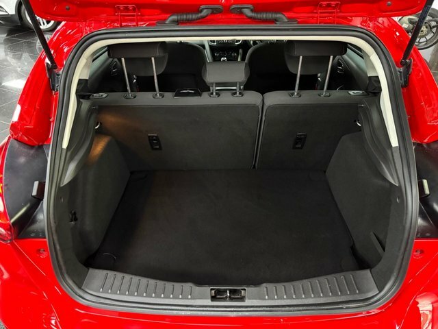 Ford Focus Tdci Zetec Edition Hatchback YM17WFW Red #5