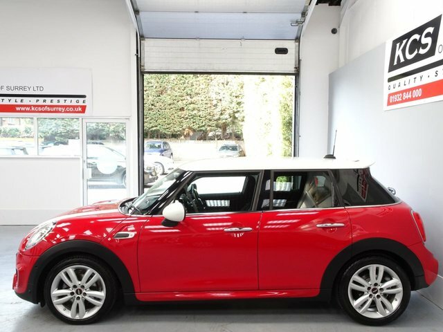 Mini Hatch 1.5 Cooper Hatchback Euro 6 Ss Red #3