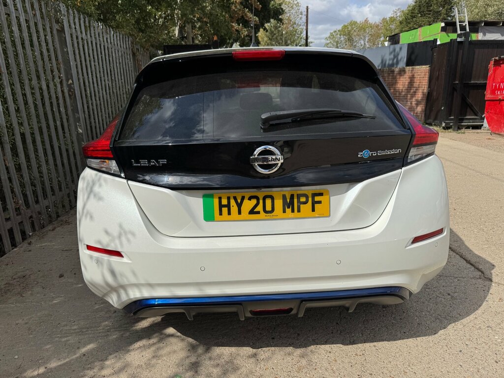 Nissan Leaf 62Kwh E Tekna Hatchback 217 Ps HY20MPF White #4
