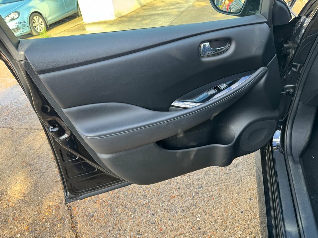 Nissan Leaf Leaf E N-connecta Silver #28