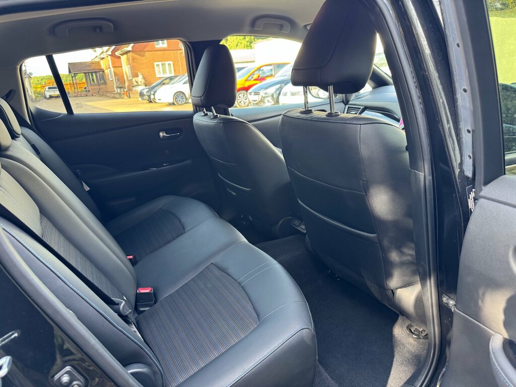 Nissan Leaf Leaf E N-connecta Silver #33