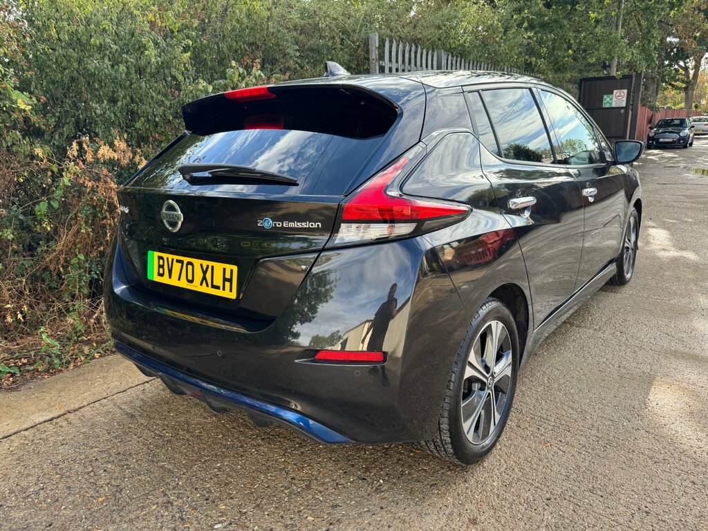 Nissan Leaf 40Kwh N-connecta Hatchback 150 Black #3