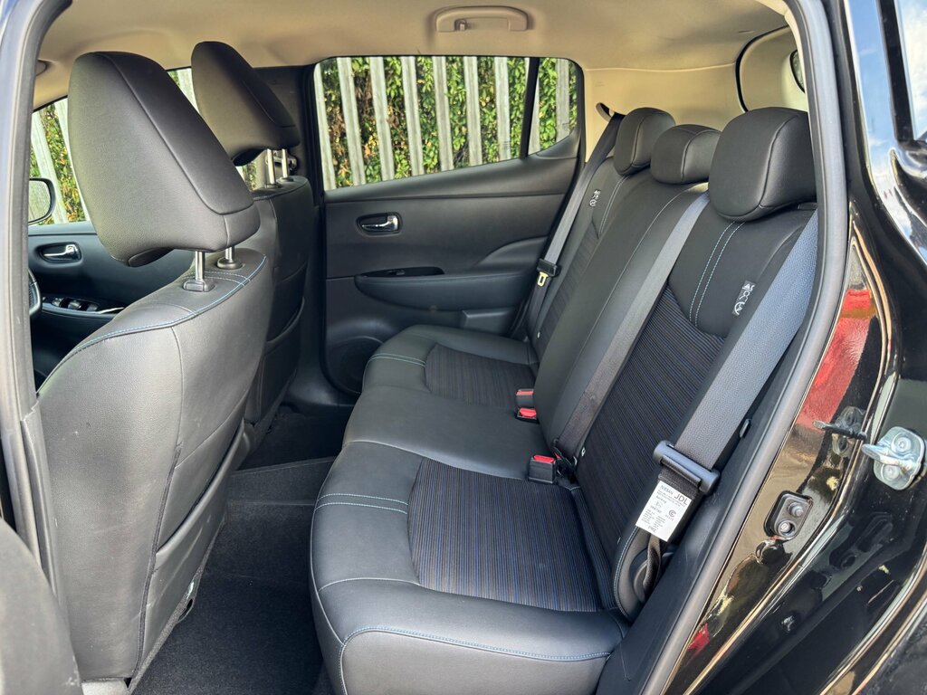 Nissan Leaf Leaf E N-connecta Silver #29
