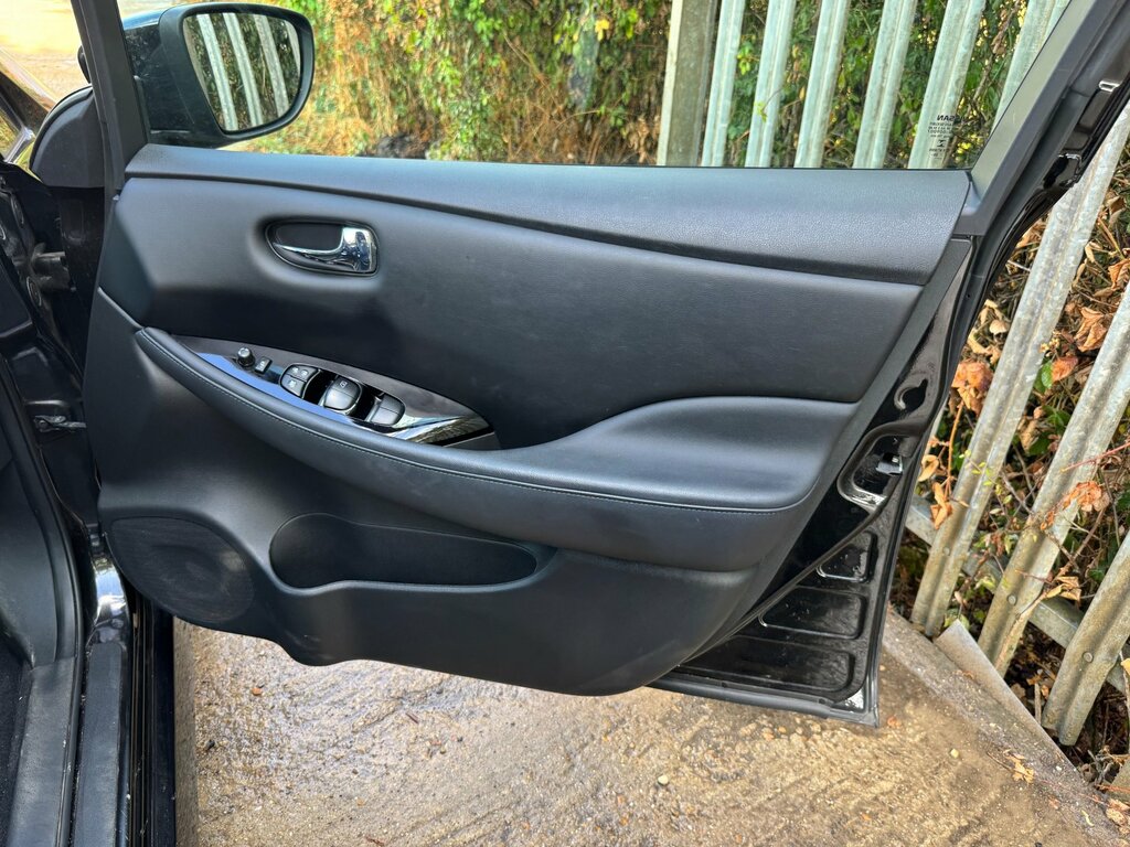 Nissan Leaf Leaf E N-connecta Silver #34