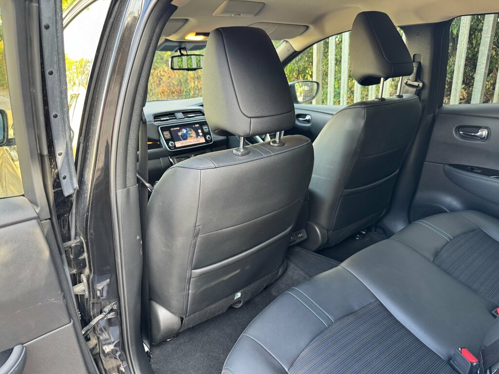 Nissan Leaf Leaf E N-connecta Silver #32