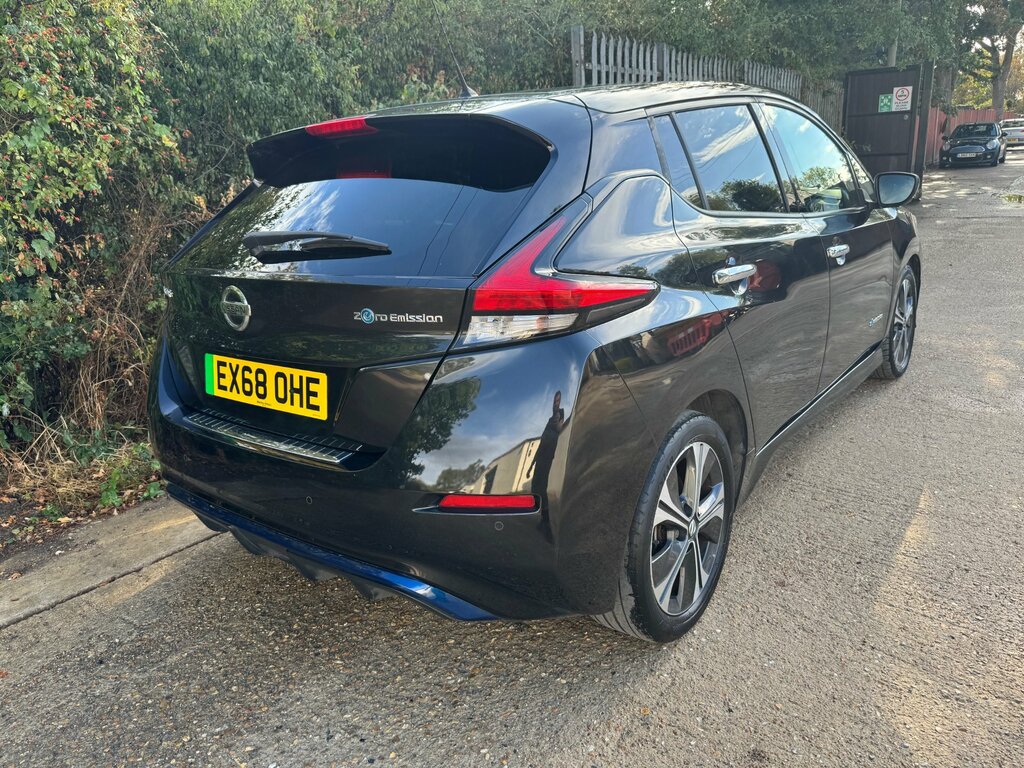 Nissan Leaf 40Kwh Tekna Hatchback 150 Ps Black #3