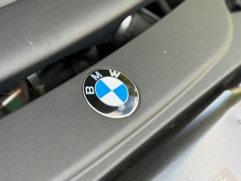 BMW 5 Series 523I Se Blue #22