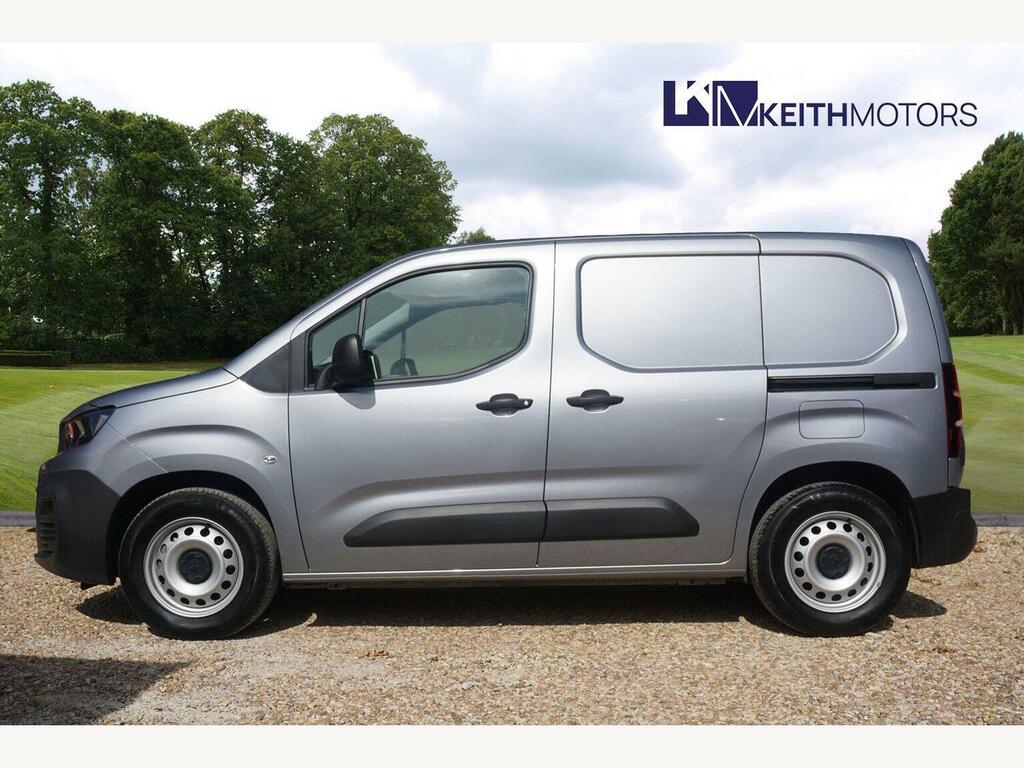 Peugeot E-Partner 800 50Kwh Professional Premium Standard Panel Va #4