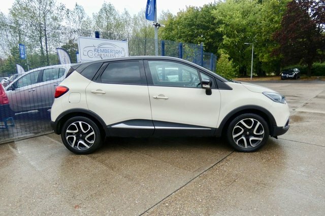 Renault Captur 2015 1.5 Dci Energy Dynamique S Nav Suv FG65FBN White #4