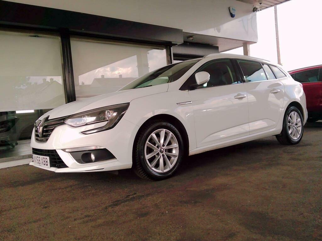 Renault Megane 1.5 Dci Dynamique Nav Sport Tourer Euro 6 S S White #2