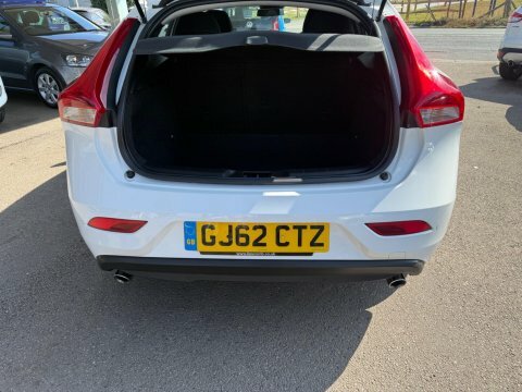 Volvo V40 Hatchback Red #31