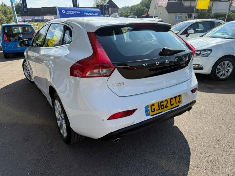 Volvo V40 Hatchback Red #8