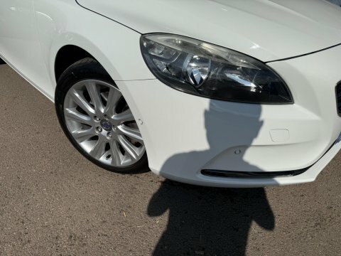 Volvo V40 Hatchback Red #37