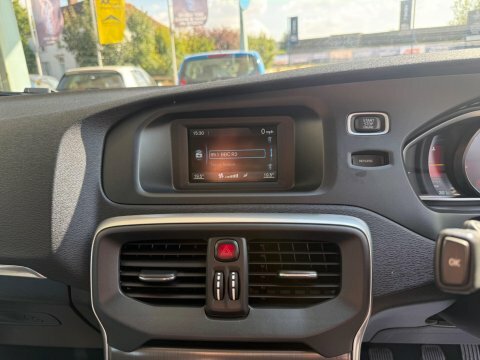 Volvo V40 Hatchback Red #27