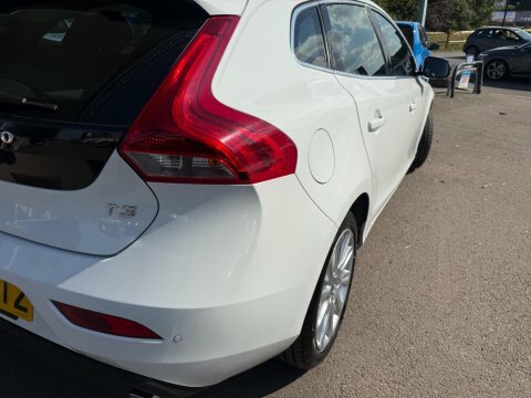 Volvo V40 Hatchback Red #11