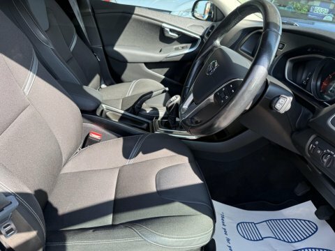 Volvo V40 Hatchback Red #19